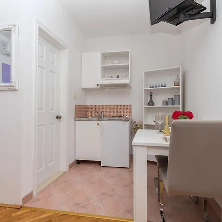 Skiljini Dvori - Studio-apartman 1 Apartment *