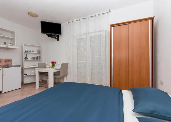 Skiljini Dvori - Studio-apartman 1 * Makarska